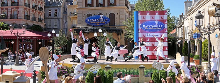 Ratatouille: The Adventure in Disneyland Paris met 3D attractie, restaurant en winkel