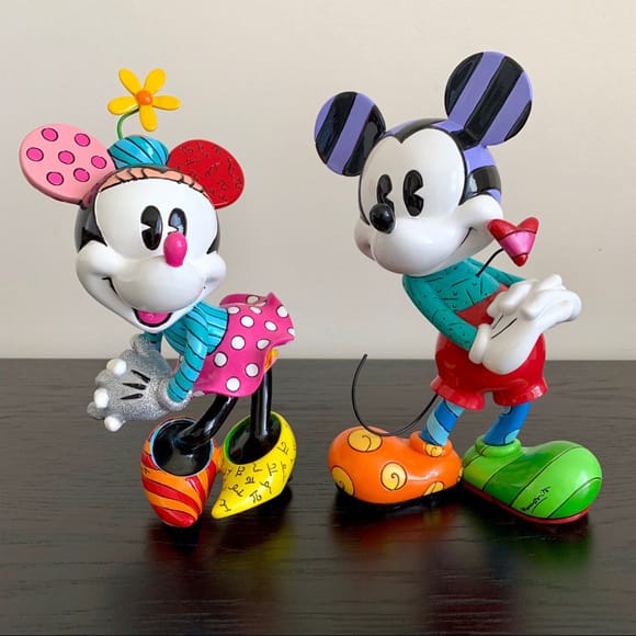 browser tandarts Integreren Disney by Romero Britto collectie met kleurrijke beeldjes, mokken en  knuffels - DiscoverTheMagic.nl