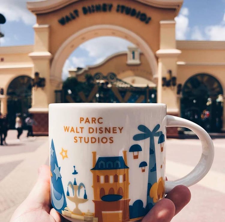 Reageer lippen houding Nieuwe Starbucks mokken en bekers voor de 30e verjaardag van Disneyland  Paris - DiscoverTheMagic.nl