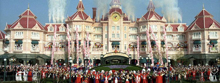Opening Disneyland Paris met unieke beelden van de bouw en ceremonie uit 1992