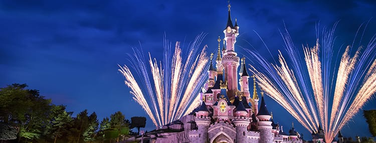 Beleef zes hoogtepunten in 2016 met nieuwe shows en seizoenen in Disneyland Paris