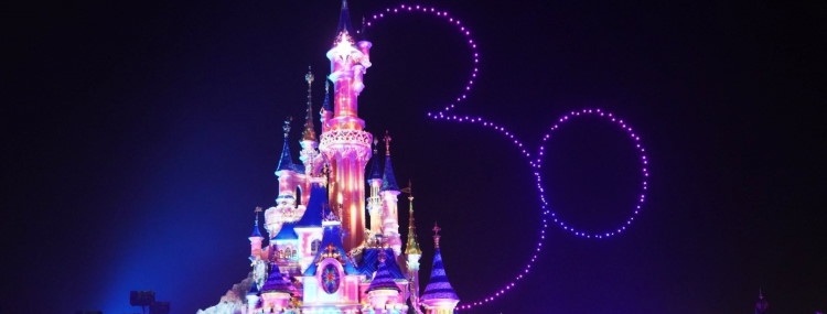 FOTO'S, VIDEO: Disney D-Light show in Disneyland Paris met 200 drones en lasers