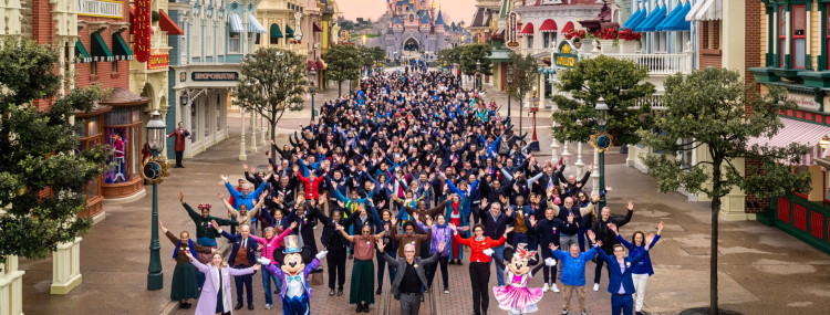 Disneyland Paris viert 30e verjaardag op 12 april 2022 met feestje en flashmob op Main Street