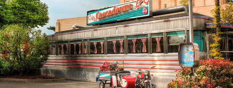 Café des Cascadeurs serveert als Amerikaanse diner de beste burgers in Disneyland Paris