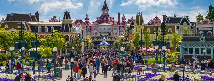 Behind the Magic: Rondleiding door Main Street, U.S.A. in alle Disney parken wereldwijd