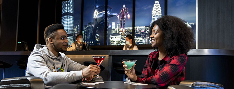 Unieke cocktails bij Skyline Bar en Bleecker Street Lounge in het Marvel hotel van Disneyland Paris