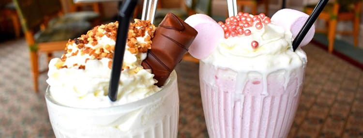 Victoria's Bar op Main Street met bier, wijn en alcoholische milkshakes in Disneyland Paris