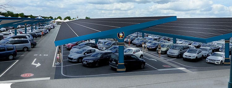 Disneyland Paris krijgt overdekte parkeerplaats met zonnepanelen en nieuwe tolpoortjes