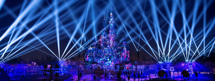 Spectaculaire nieuwe Disney avondshow 'Illuminate!' met vuurwerk in Shanghai Disneyland