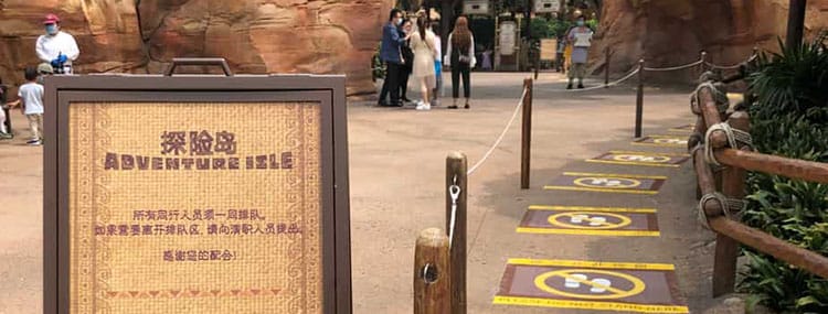 Hoe werkt 'social distancing' in Disneyland? Bekijk alle maatregelen in de Disney parken