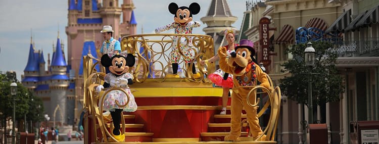 Eerste blik: Walt Disney World opent de parken met nieuw entertainment en Disney figuren