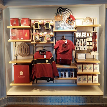 Nieuwe attractie merchandise in Disneyland Paris met o.a. Big Thunder Mountain en Pirates