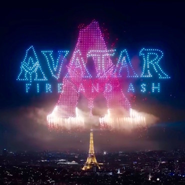 Avatar Fire and Ash droneshow in Disneyland Paris met spectaculaire choreografieën