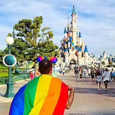 Disneyland Paris Pride in het Disneyland Park op 29 juni 2024 met speciale parade