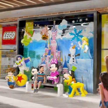 Nieuwe LEGO Store in Disneyland Paris met fotolocatie en winkel in Disney Village