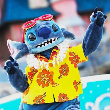 Disneyland Paris viert Stitch Day met een Celebration Cavalcade, snacks en merchandise