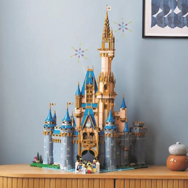 Nieuw Disney LEGO kasteel van Cinderella Castle uit Walt Disney World met figuren - 43222
